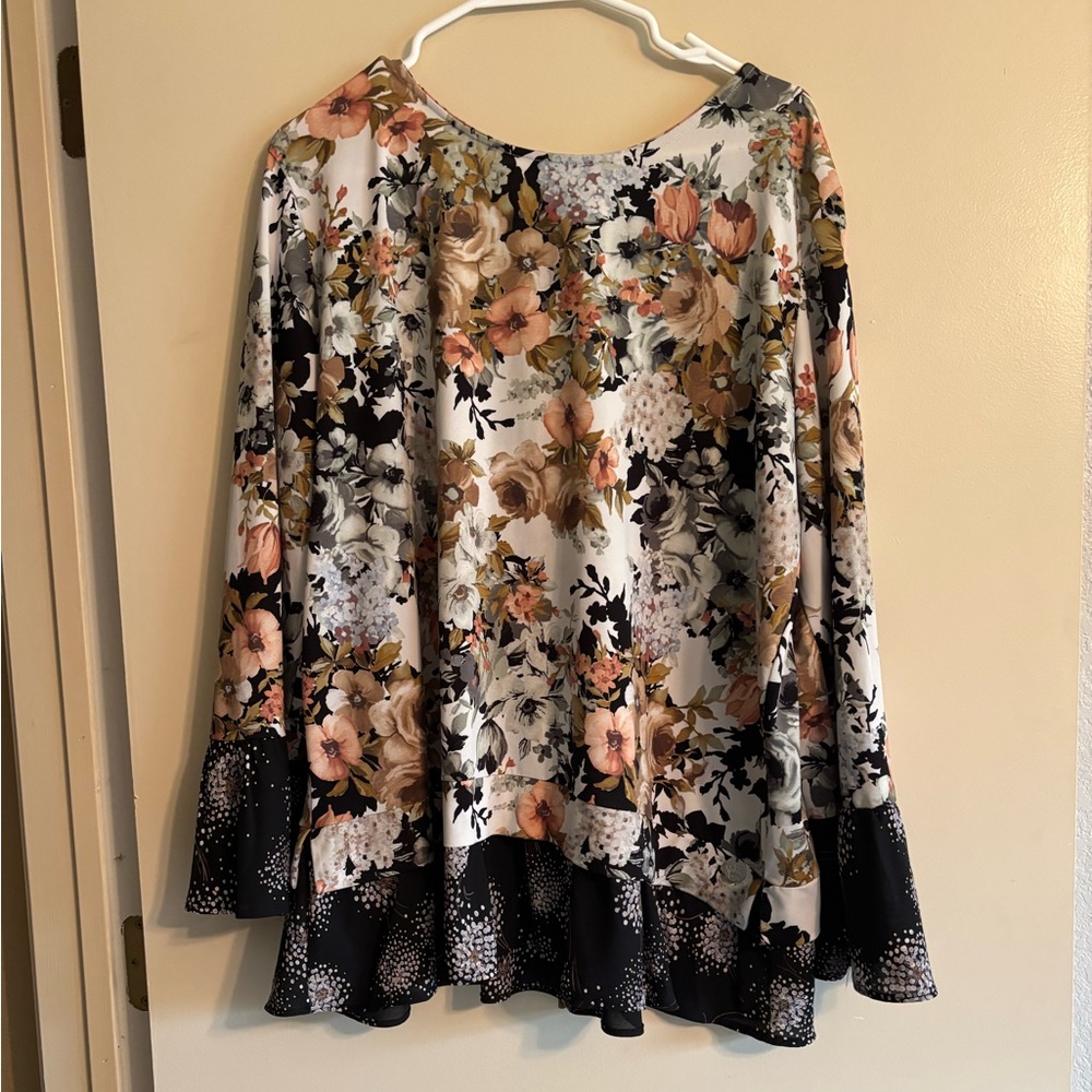 Long sleeve multi colored blouse-  crowned Free - XL